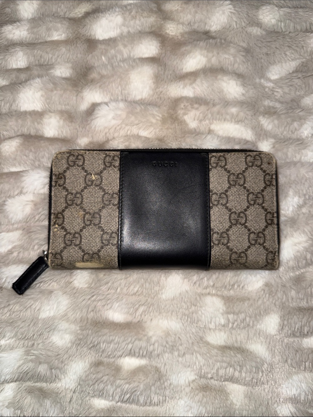 Gucci GG Supreme Canvas Black Leather Zip Around Wallet